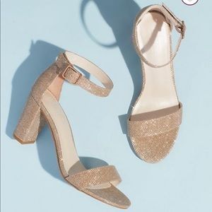 David’s Bridal Arya Gold Block Heels Size 9